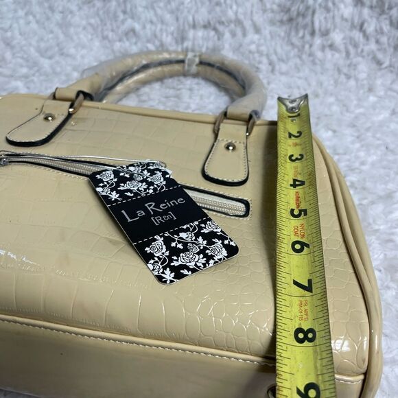 NWTLa Reine Patent Beige croc prints faux leather satchel gold tone frame accent - Picture 8 of 12